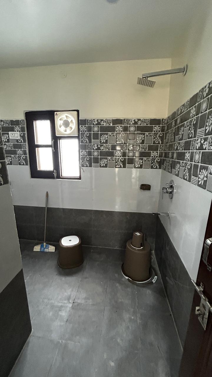 Clean Bathroom at Sukoon Inn Dharamshala